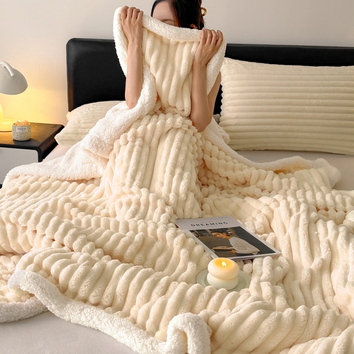 91家纺网 家纺一手货源 找家纺 （总）欧邦  2025新款双层条纹羊羔绒毛毯