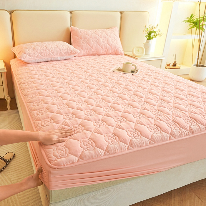 小萌虎2025新款A类原棉大豆防水款夹棉床笠 方格花粉