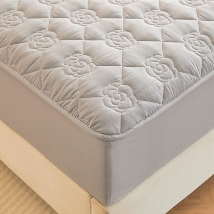 91家纺网 家纺一手货源 找家纺 小萌虎2025新款A类原棉大豆防水款夹棉床笠 方格花灰