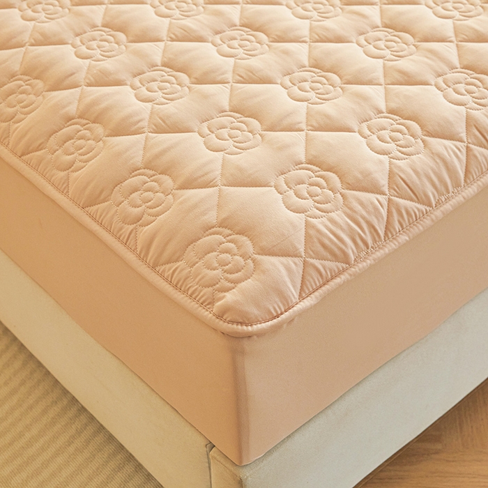 91家纺网 家纺一手货源 找家纺 小萌虎2025新款A类原棉大豆防水款夹棉床笠 方格花咖