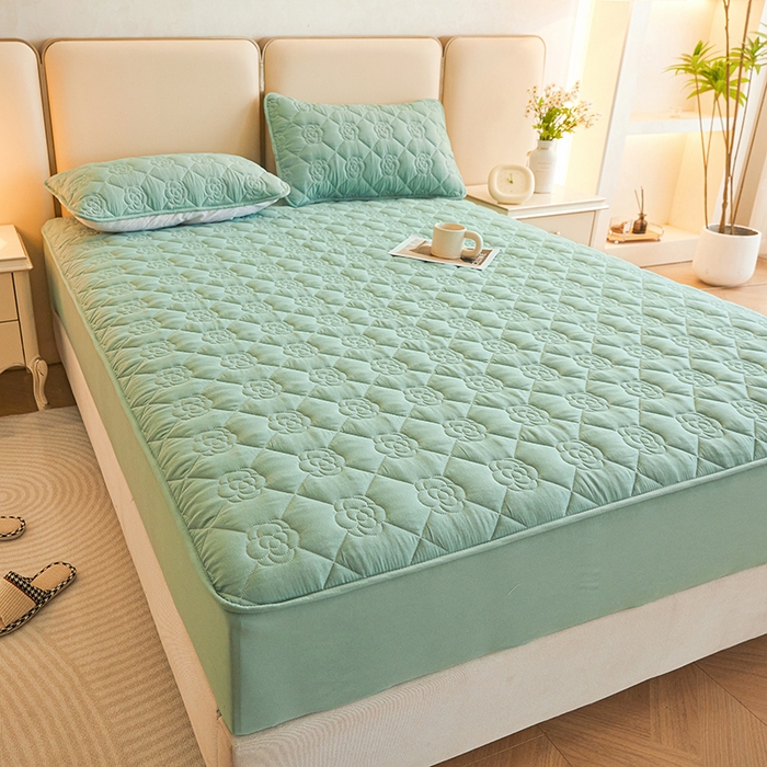 91家纺网 家纺一手货源 找家纺 小萌虎2025新款A类原棉大豆防水款夹棉床笠 方格花蓝