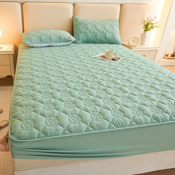 91家纺网 家纺一手货源 找家纺 小萌虎2025新款A类原棉大豆防水款夹棉床笠 方格花蓝