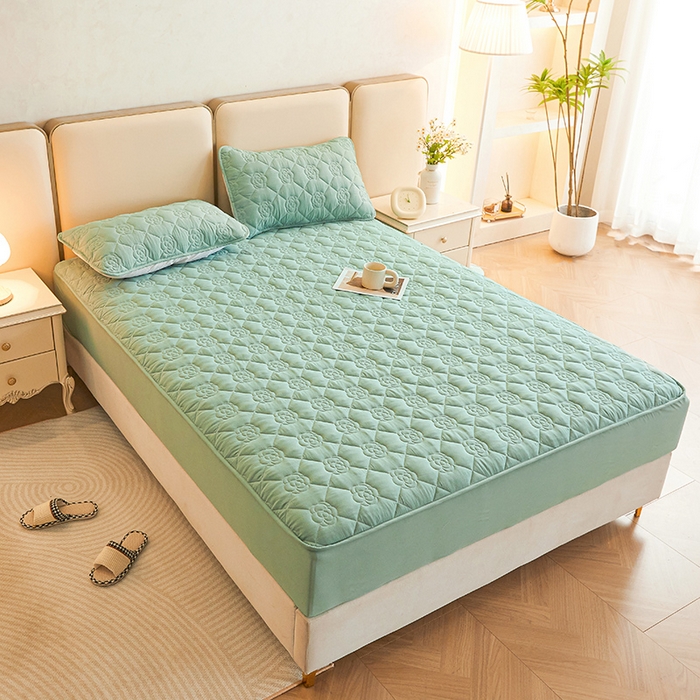 91家纺网 家纺一手货源 找家纺 小萌虎2025新款A类原棉大豆防水款夹棉床笠 方格花蓝