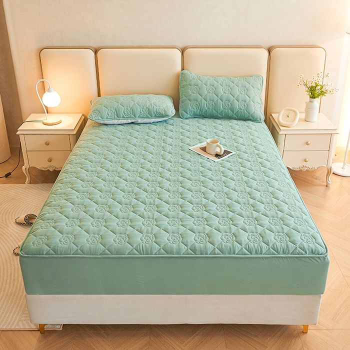 91家纺网 家纺一手货源 找家纺 小萌虎2025新款A类原棉大豆防水款夹棉床笠 方格花蓝