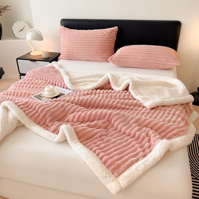 91家纺网 家纺一手货源 找家纺 欧邦  2025新款双层条纹羊羔绒毛毯 双层毯-豆沙
