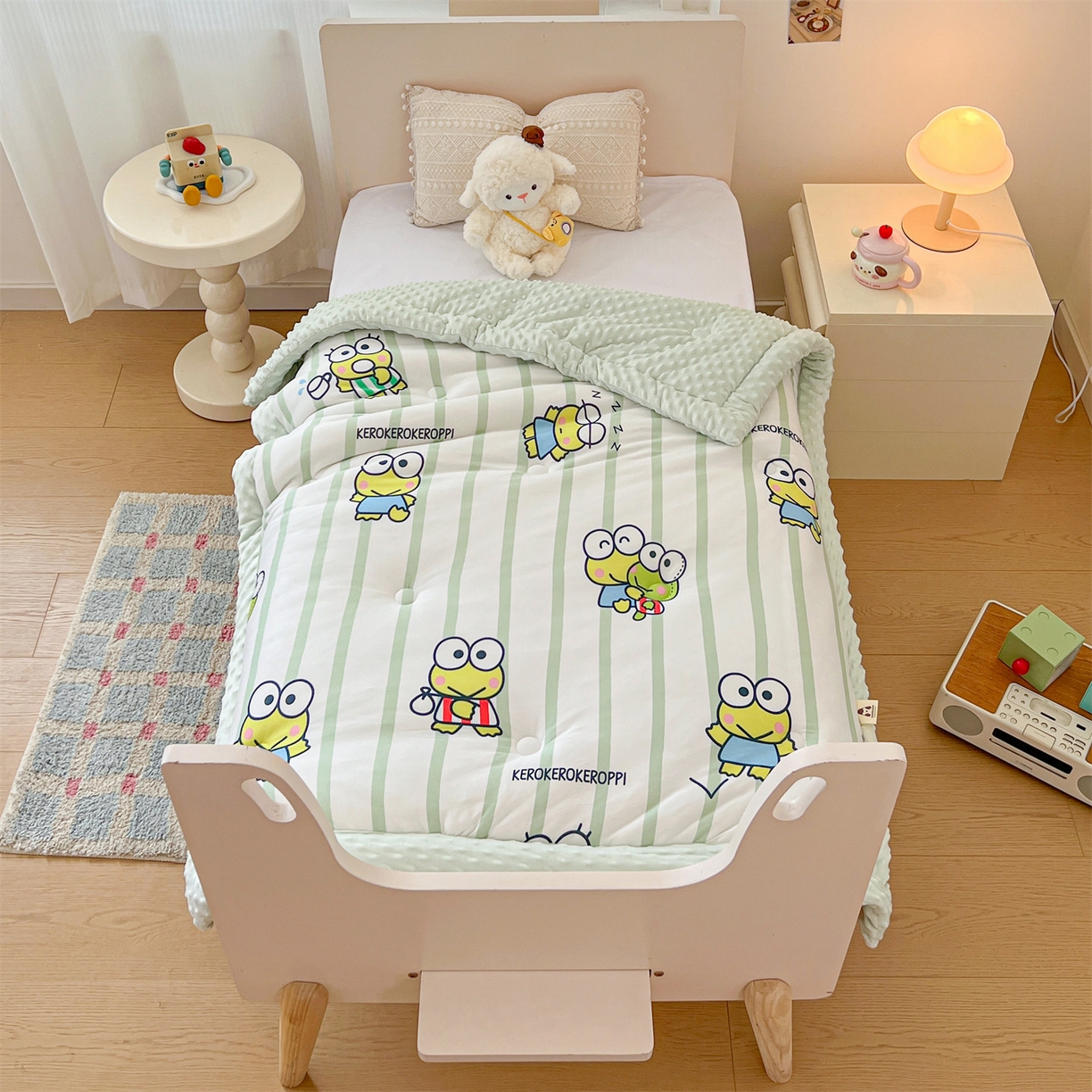 名兮家居 2025秋冬新款母婴级经典奥特曼三丽鸥豆豆被 被子被芯 条纹大眼蛙
