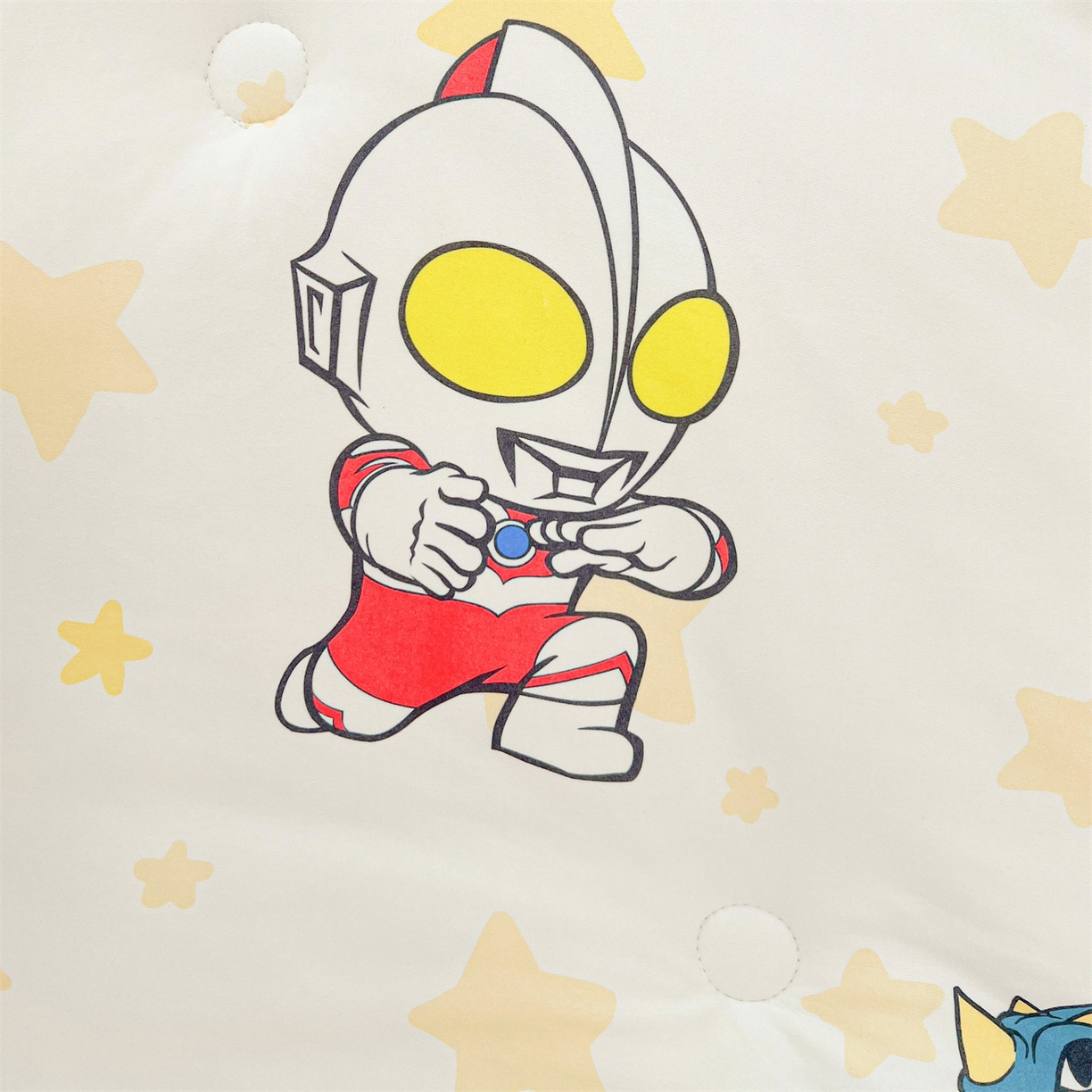 91家纺网 家纺一手货源 找家纺 名兮家居 2025秋冬新款母婴级经典奥特曼三丽鸥豆豆被 被子被芯 星星奥特曼