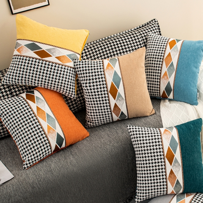 91家纺网 家纺一手货源 找家纺 （总）新奇异 2025新款仿超柔雪尼尔提花千鸟格方块抱枕