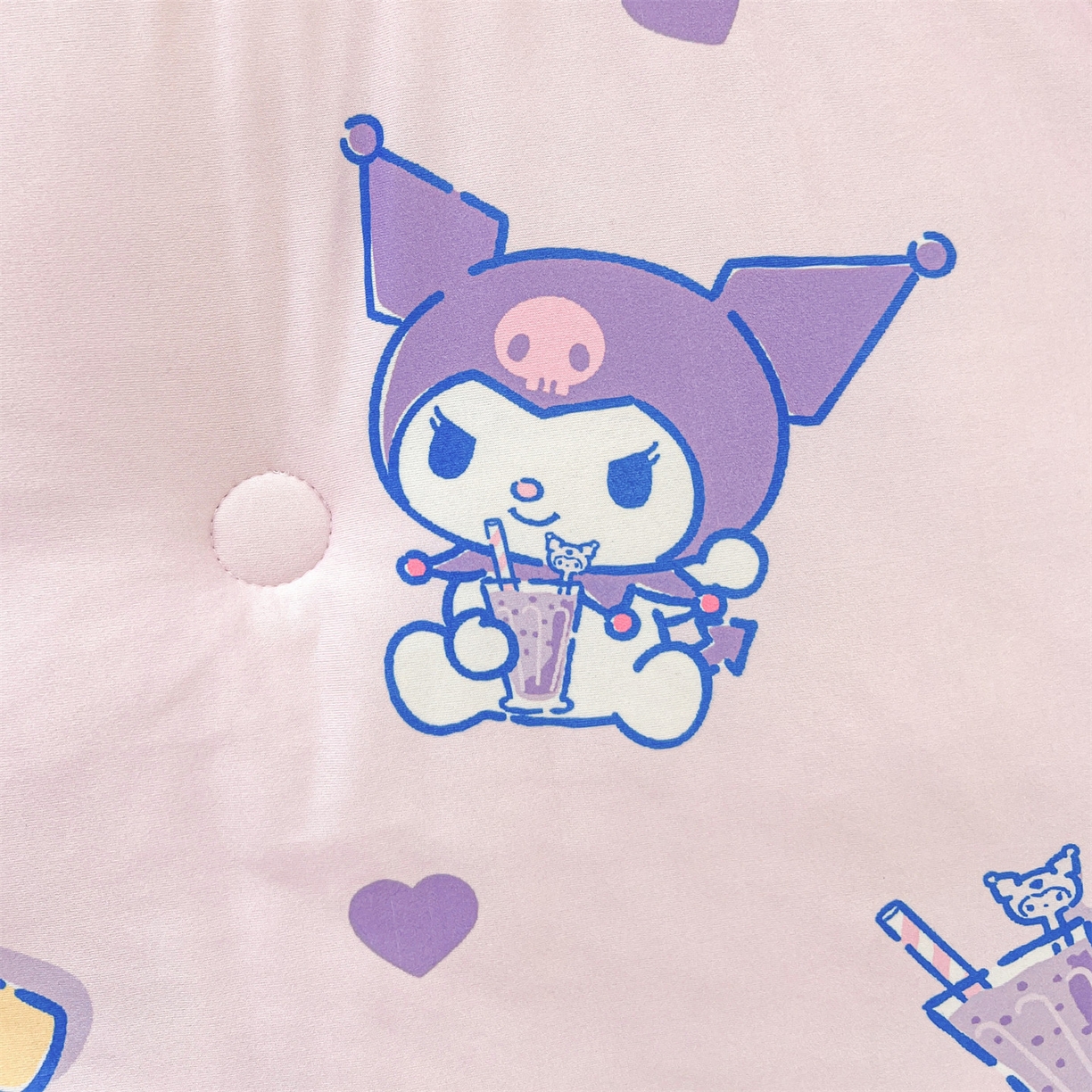 91家纺网 家纺一手货源 找家纺 名兮家居 2025秋冬新款母婴级经典奥特曼三丽鸥豆豆被 被子被芯 甜筒库洛米