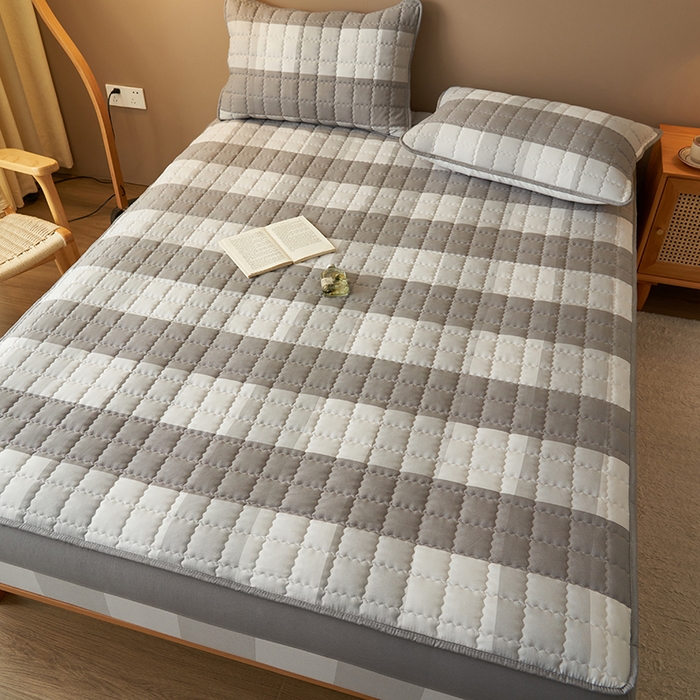 91家纺网 家纺一手货源 找家纺 小萌虎2025新款无印风格水洗棉麻夹棉床笠 灰白大格