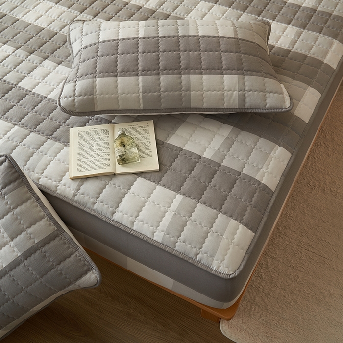 91家纺网 家纺一手货源 找家纺 小萌虎2025新款无印风格水洗棉麻夹棉床笠 灰白大格