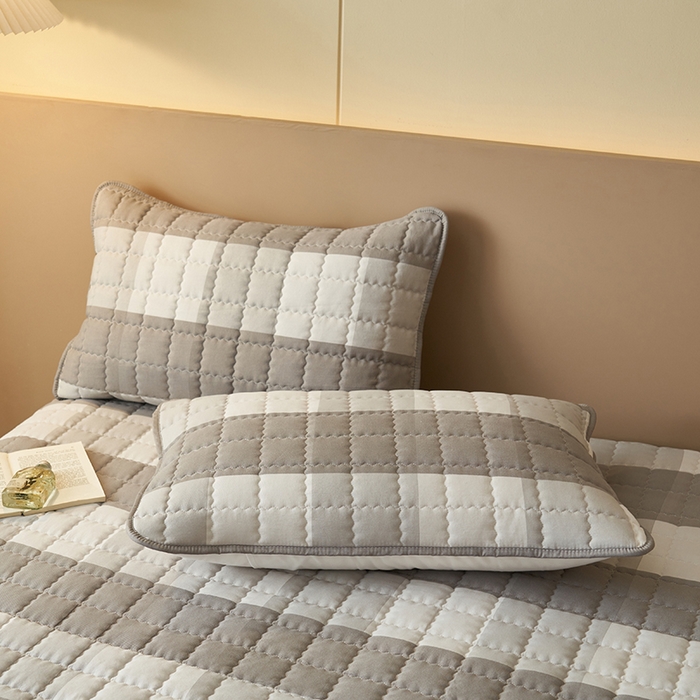 91家纺网 家纺一手货源 找家纺 小萌虎2025新款无印风格水洗棉麻夹棉床笠 灰白大格