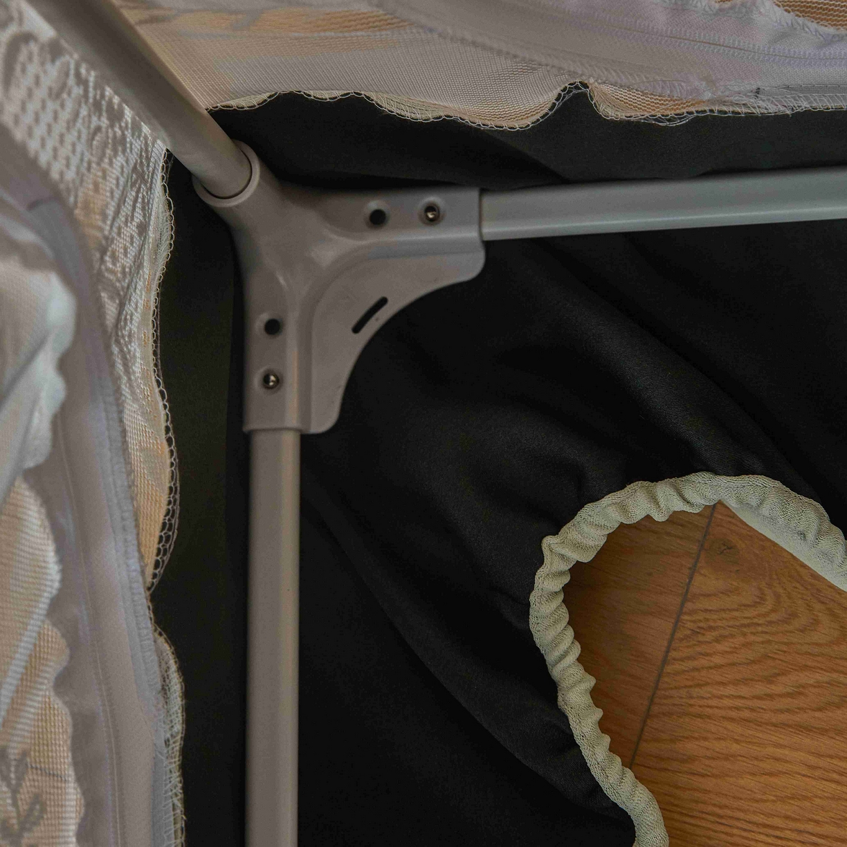 91家纺网 家纺一手货源 找家纺 卓尔居 2025新款学生遮光唯美蕾丝床帘-朝颜 朝颜-粉