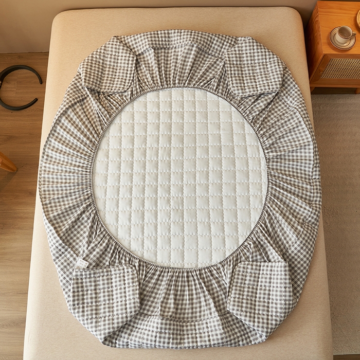 91家纺网 家纺一手货源 找家纺 小萌虎2025新款无印风格水洗棉麻夹棉床笠 灰小格