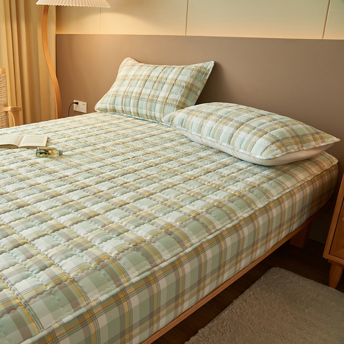 91家纺网 家纺一手货源 找家纺 小萌虎2025新款无印风格水洗棉麻夹棉床笠 简格-简兮绿