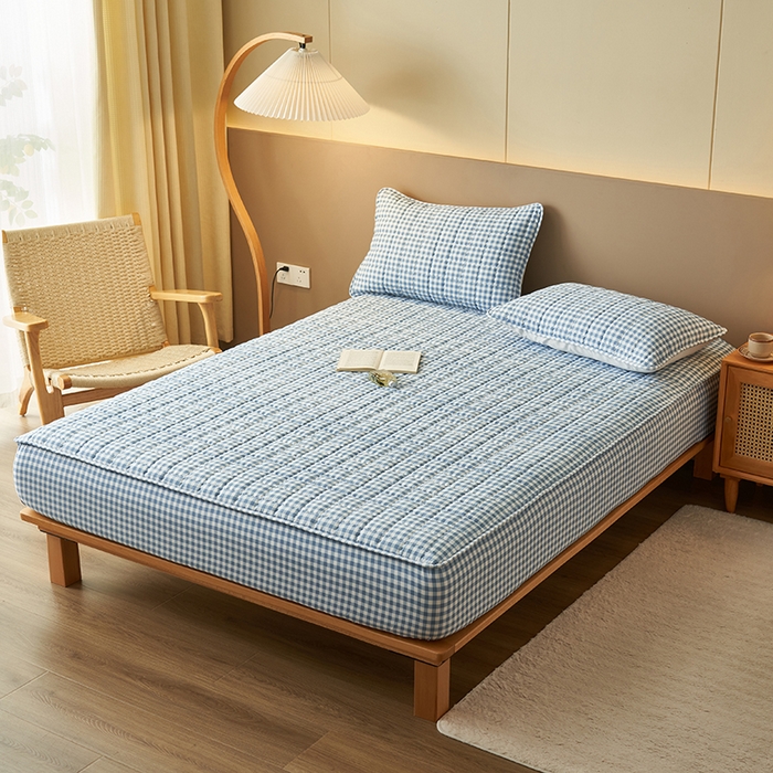 91家纺网 家纺一手货源 找家纺 小萌虎2025新款无印风格水洗棉麻夹棉床笠 蓝小格