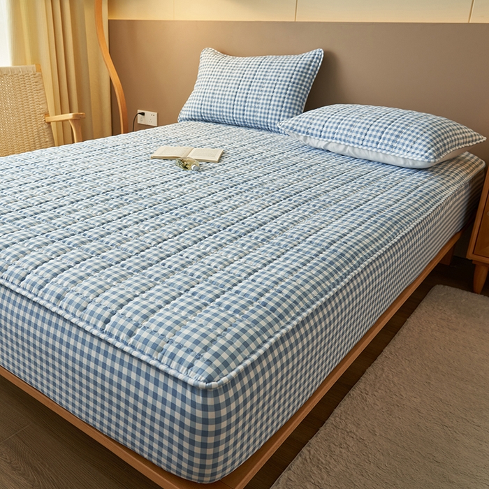 91家纺网 家纺一手货源 找家纺 小萌虎2025新款无印风格水洗棉麻夹棉床笠 蓝小格