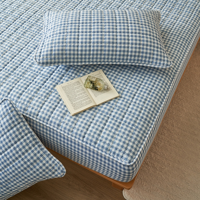 91家纺网 家纺一手货源 找家纺 小萌虎2025新款无印风格水洗棉麻夹棉床笠 蓝小格