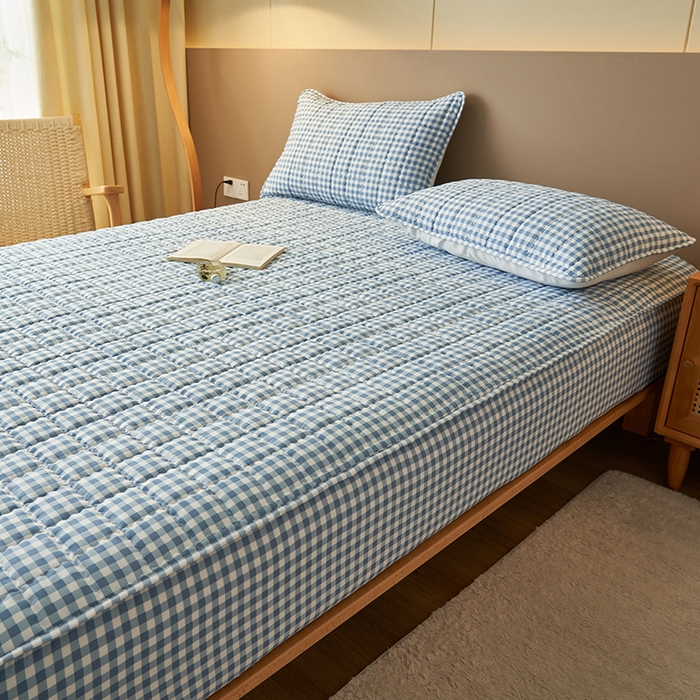 91家纺网 家纺一手货源 找家纺 小萌虎2025新款无印风格水洗棉麻夹棉床笠 蓝小格