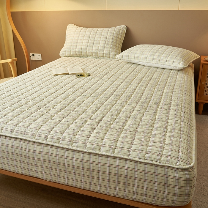 91家纺网 家纺一手货源 找家纺 小萌虎2025新款无印风格水洗棉麻夹棉床笠 绿小格