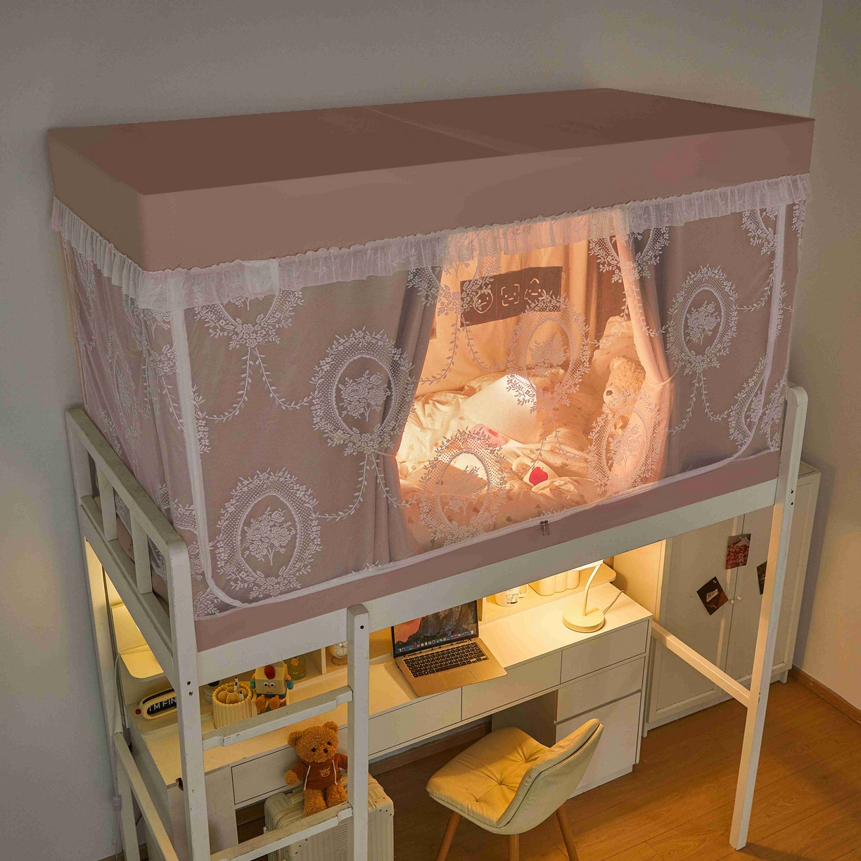 91家纺网 家纺一手货源 找家纺 卓尔居 2025新款学生遮光唯美蕾丝床帘-朝颜 朝颜-粉