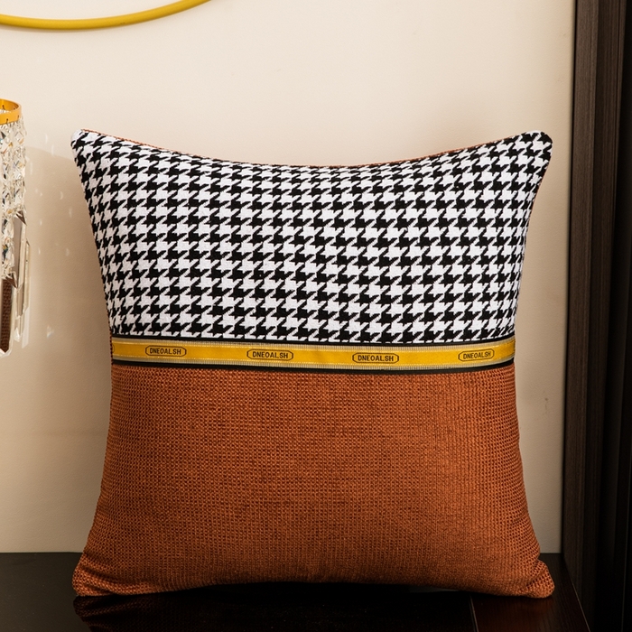 91家纺网 家纺一手货源 找家纺 （总）新奇异 2025新款千鸟格拼接抱枕 （支持定制）