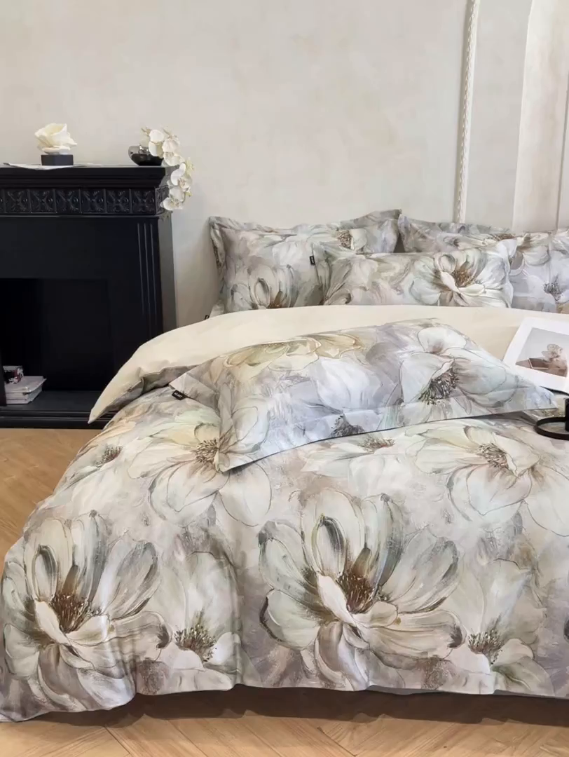 91家纺网 家纺一手货源 找家纺 禾时 2025新款全棉超柔数码印花磨毛四件套（32x21磨毛） 花开宿语（灰）