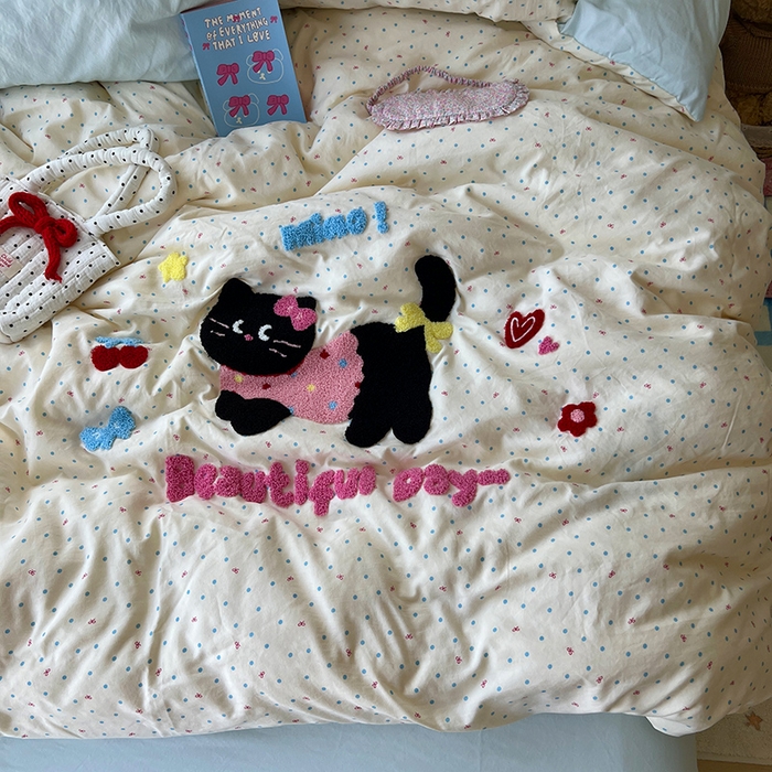 91家纺网 家纺一手货源 找家纺 原素 2025学生季少女心毛巾绣四件套 爱美的小猫