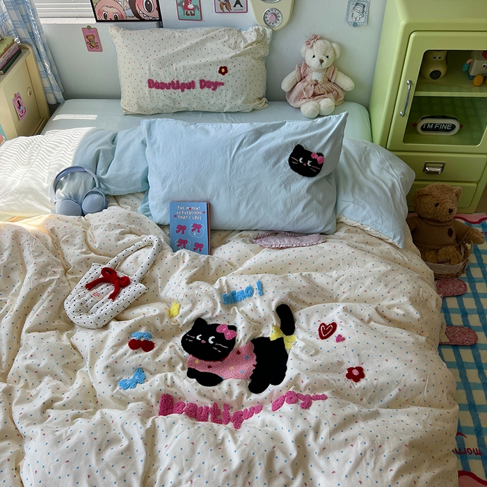 91家纺网 家纺一手货源 找家纺 原素 2025学生季少女心毛巾绣四件套 爱美的小猫