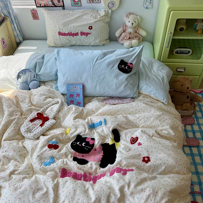 91家纺网 家纺一手货源 找家纺 原素 2025学生季少女心毛巾绣四件套 爱美的小猫