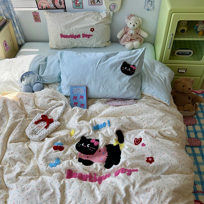 91家纺网 家纺一手货源 找家纺 原素 2025学生季少女心毛巾绣四件套 爱美的小猫