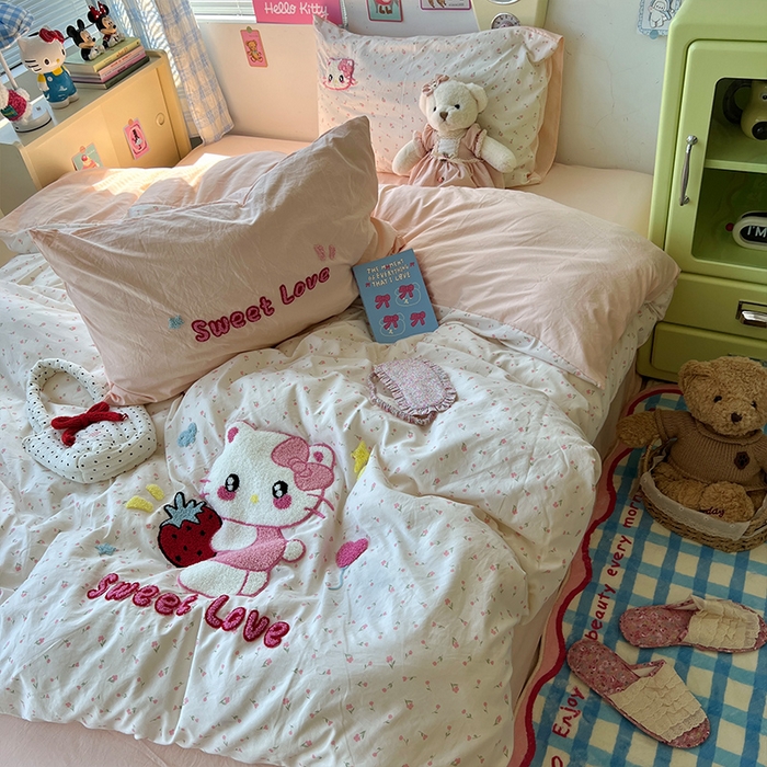 91家纺网 家纺一手货源 找家纺 原素 2025学生季少女心毛巾绣四件套 草莓猫猫