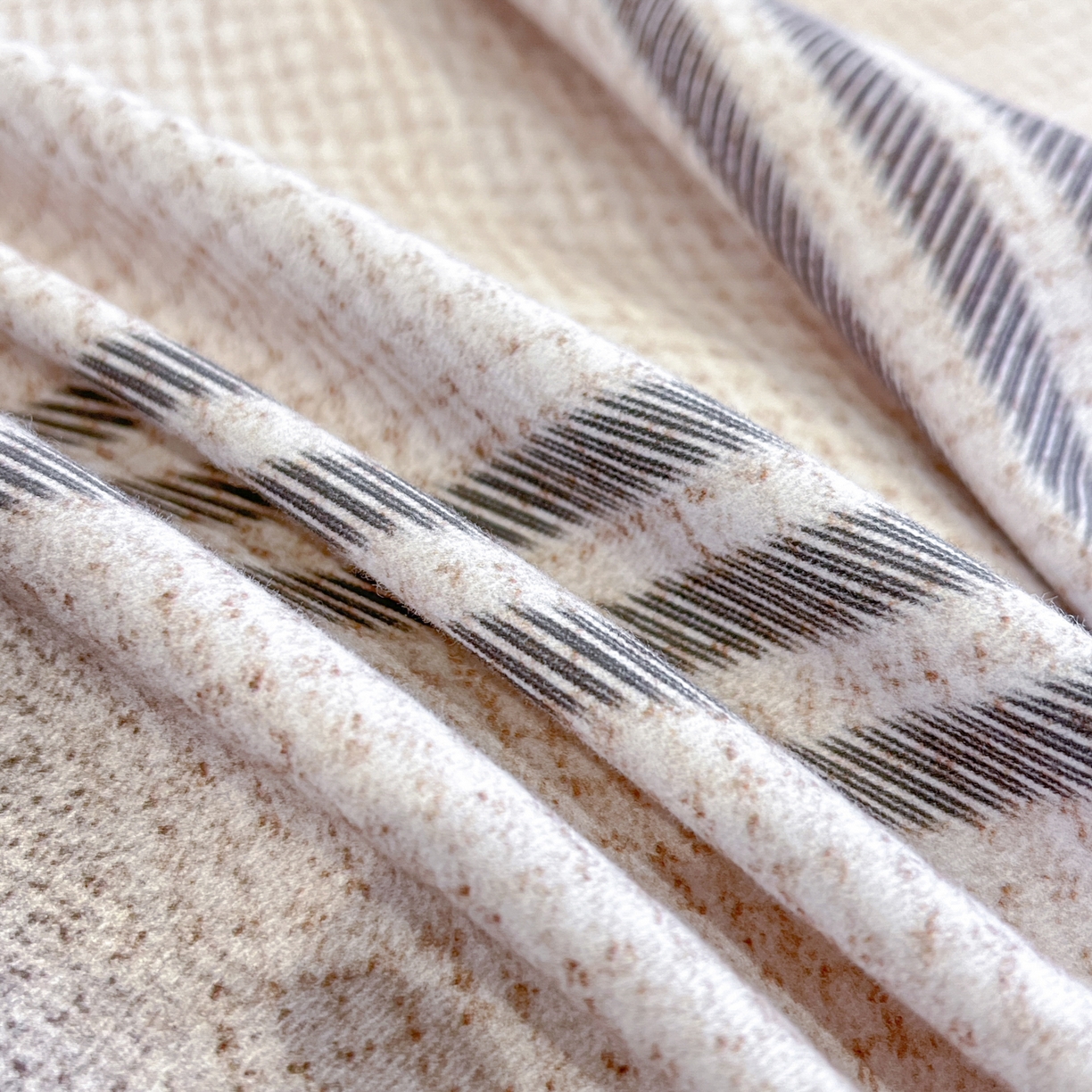 91家纺网 家纺一手货源 找家纺 禾时 2025新款全棉超柔数码印花磨毛四件套（32x21磨毛） 山岛（咖）