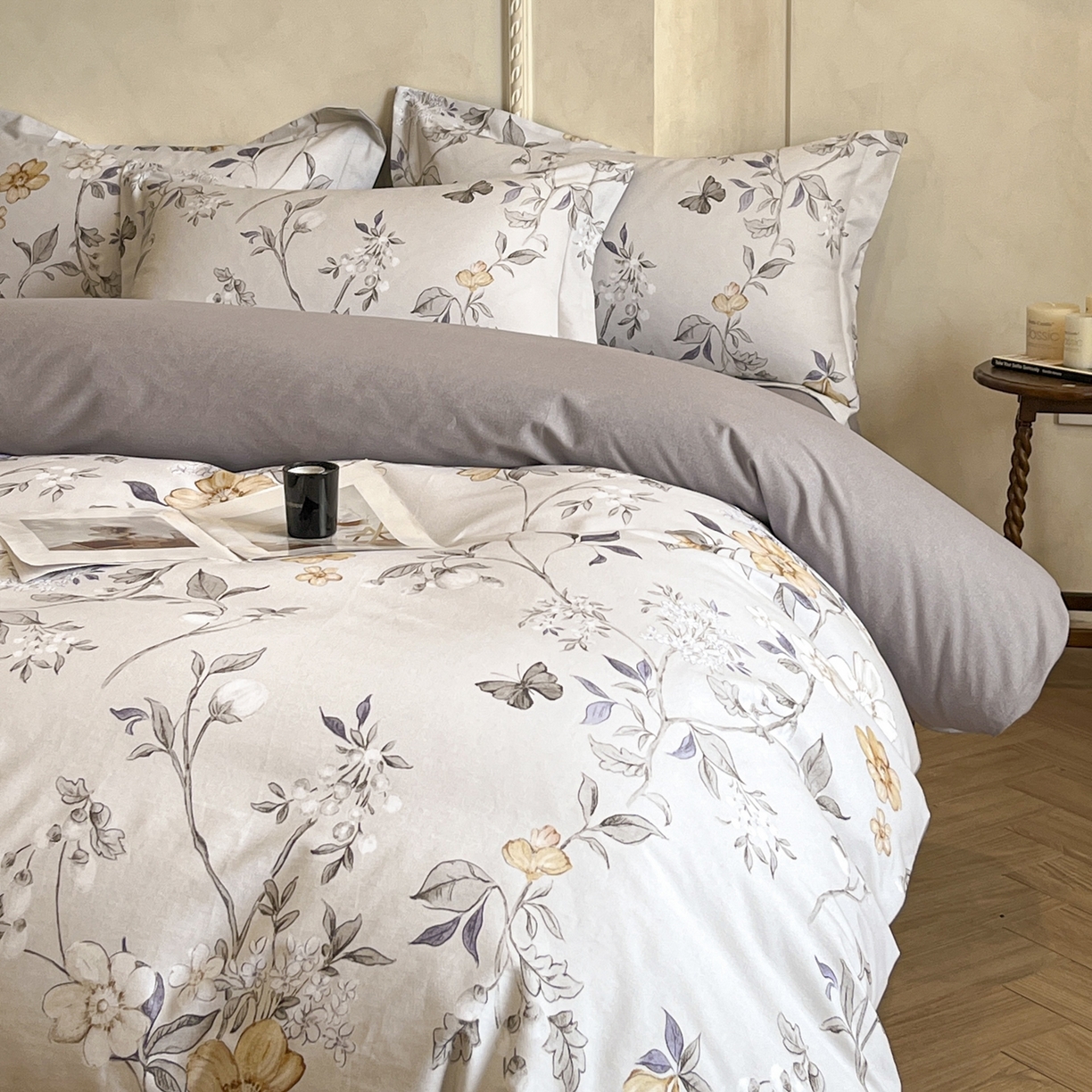 91家纺网 家纺一手货源 找家纺 禾时 2025新款全棉超柔数码印花磨毛四件套（32x21磨毛） 硕朵（灰）