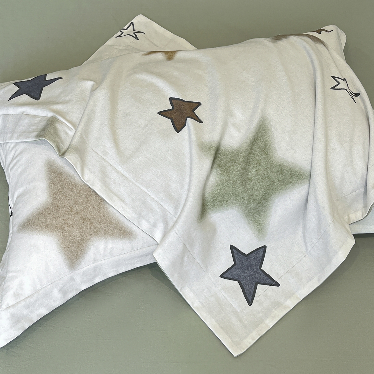 91家纺网 家纺一手货源 找家纺 禾时 2025新款全棉超柔数码印花磨毛四件套（32x21磨毛） 星彩（绿）