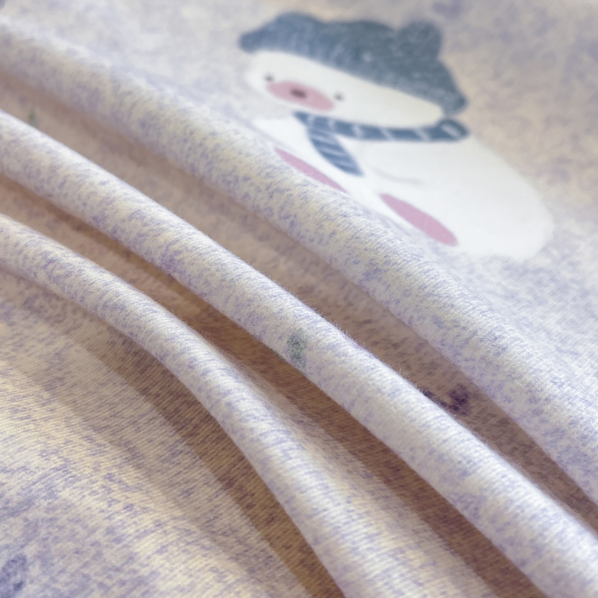 91家纺网 家纺一手货源 找家纺 禾时 2025新款全棉超柔数码印花磨毛四件套（32x21磨毛） 幸福熊（紫）