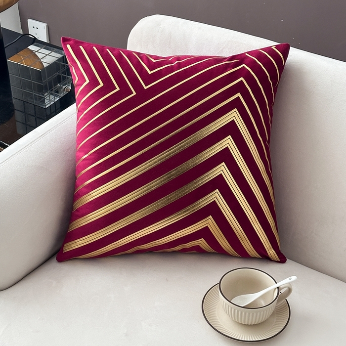 91家纺网 家纺一手货源 找家纺 （总）新奇异 2025新款山峰烫金抱枕