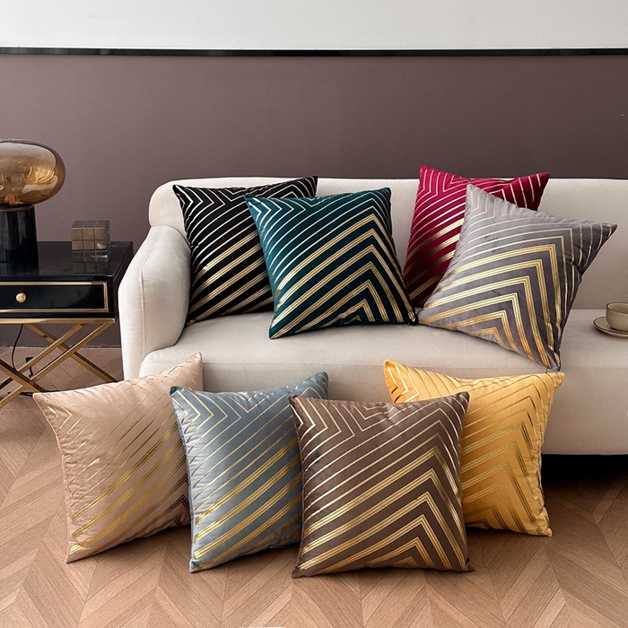 （总）新奇异 2025新款山峰烫金抱枕