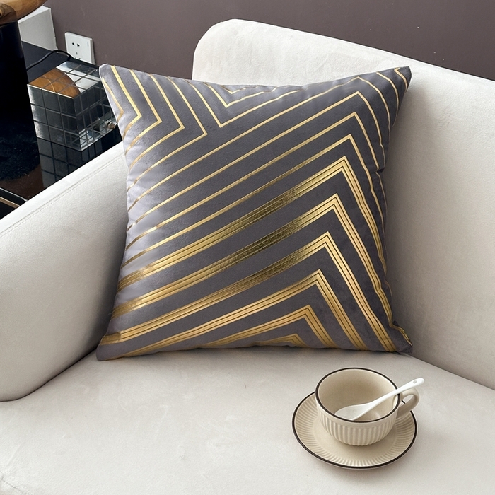 91家纺网 家纺一手货源 找家纺 （总）新奇异 2025新款山峰烫金抱枕