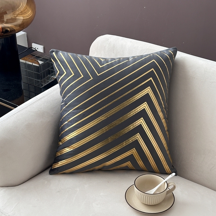 91家纺网 家纺一手货源 找家纺 （总）新奇异 2025新款山峰烫金抱枕