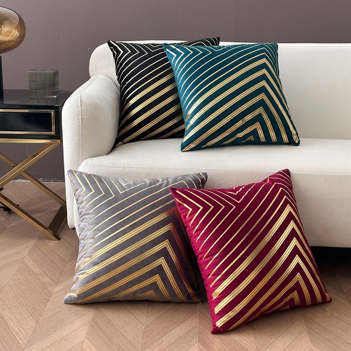 91家纺网 家纺一手货源 找家纺 （总）新奇异 2025新款山峰烫金抱枕