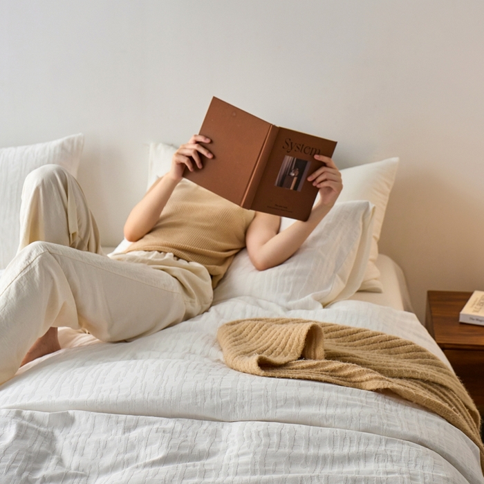 91家纺网 家纺一手货源 找家纺 梦享生活家居 2025新款白色全棉肌理纹提花四件套 简云