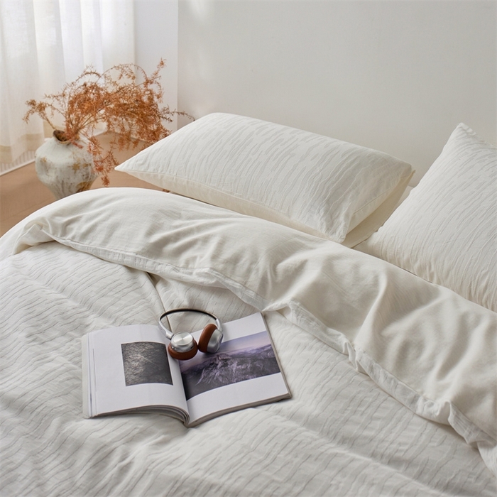 91家纺网 家纺一手货源 找家纺 梦享生活家居 2025新款白色全棉肌理纹提花四件套 简云