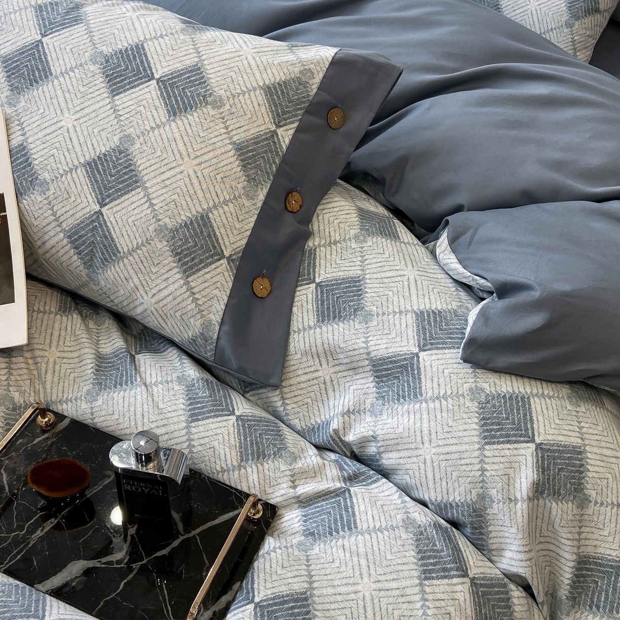 91家纺网 家纺一手货源 找家纺 （总）慕希家纺 2025新款全棉纯棉轻奢加厚磨毛纽扣款四件套