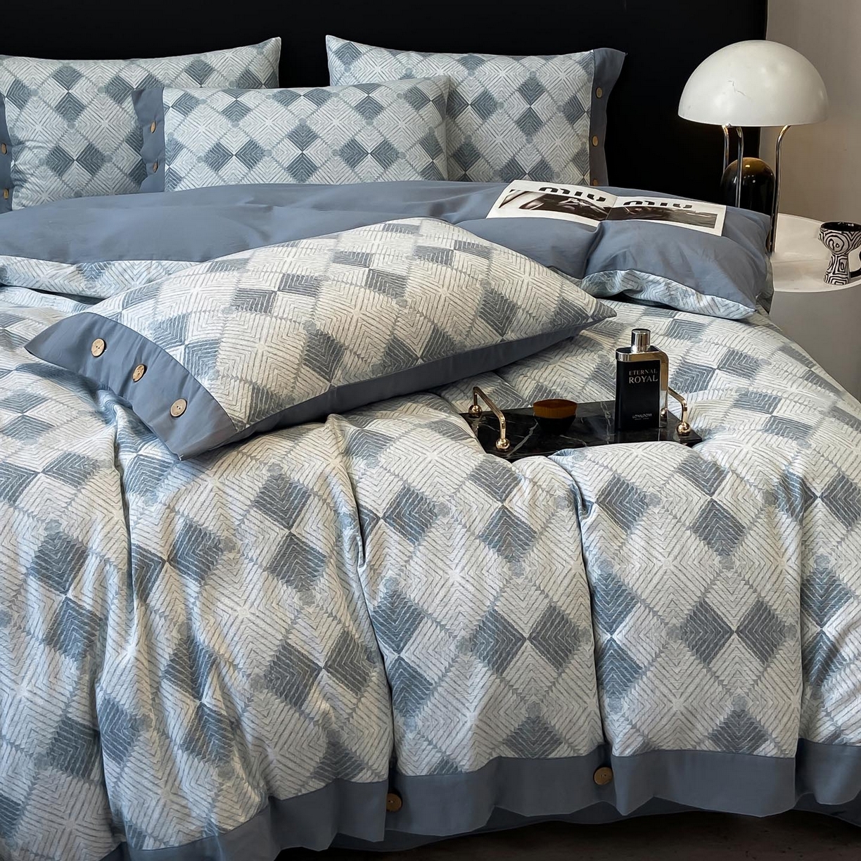 91家纺网 家纺一手货源 找家纺 慕希家纺 2025新款全棉纯棉轻奢加厚磨毛纽扣款四件套 格律时尚