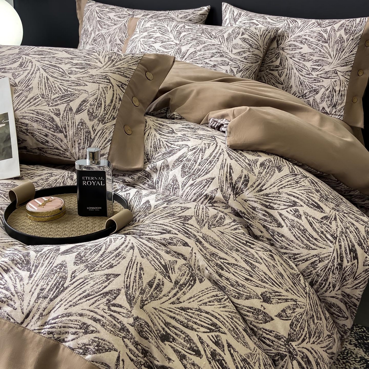 91家纺网 家纺一手货源 找家纺 慕希家纺 2025新款全棉纯棉轻奢加厚磨毛纽扣款四件套 雅集-咖