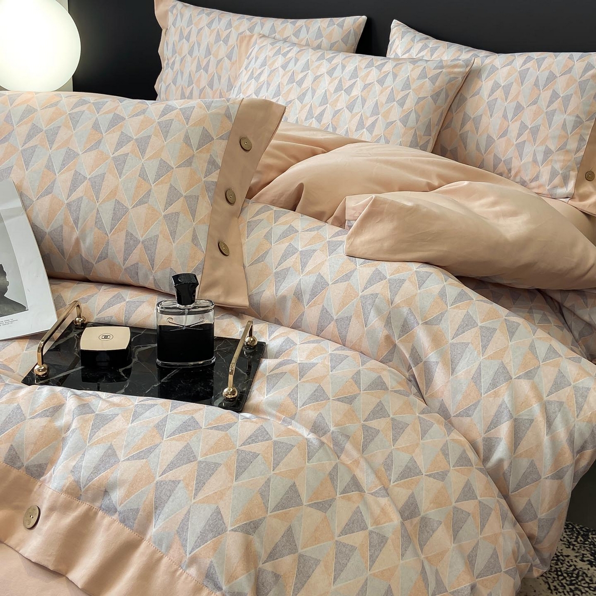 91家纺网 家纺一手货源 找家纺 慕希家纺 2025新款全棉纯棉轻奢加厚磨毛纽扣款四件套 知凡