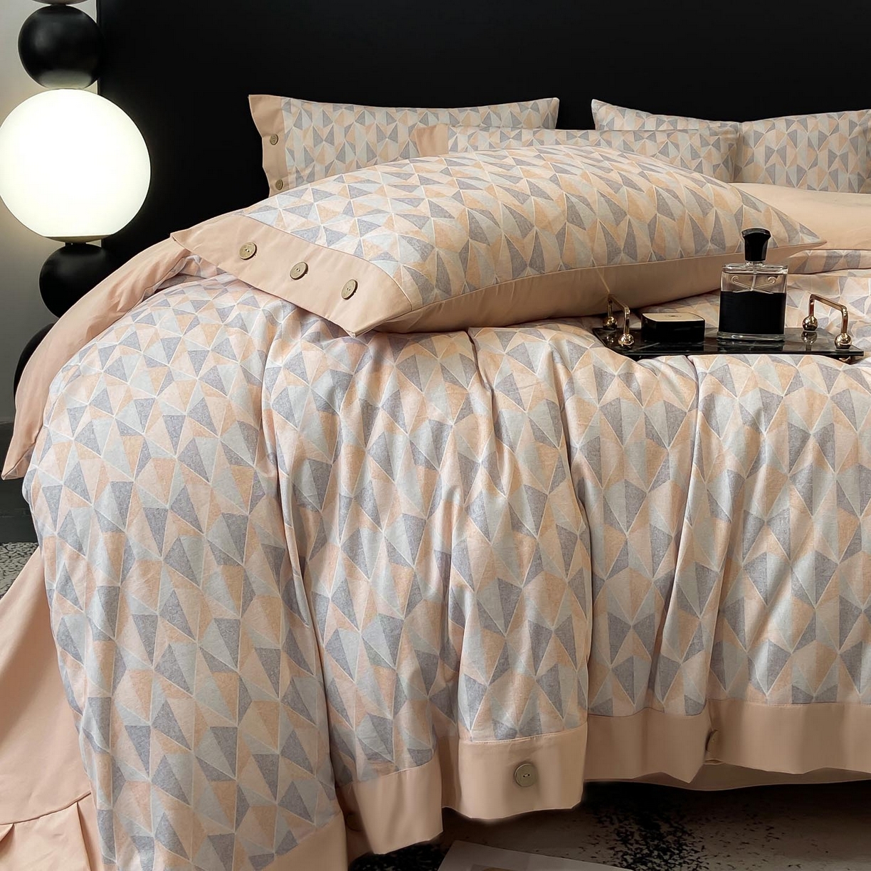 91家纺网 家纺一手货源 找家纺 慕希家纺 2025新款全棉纯棉轻奢加厚磨毛纽扣款四件套 知凡