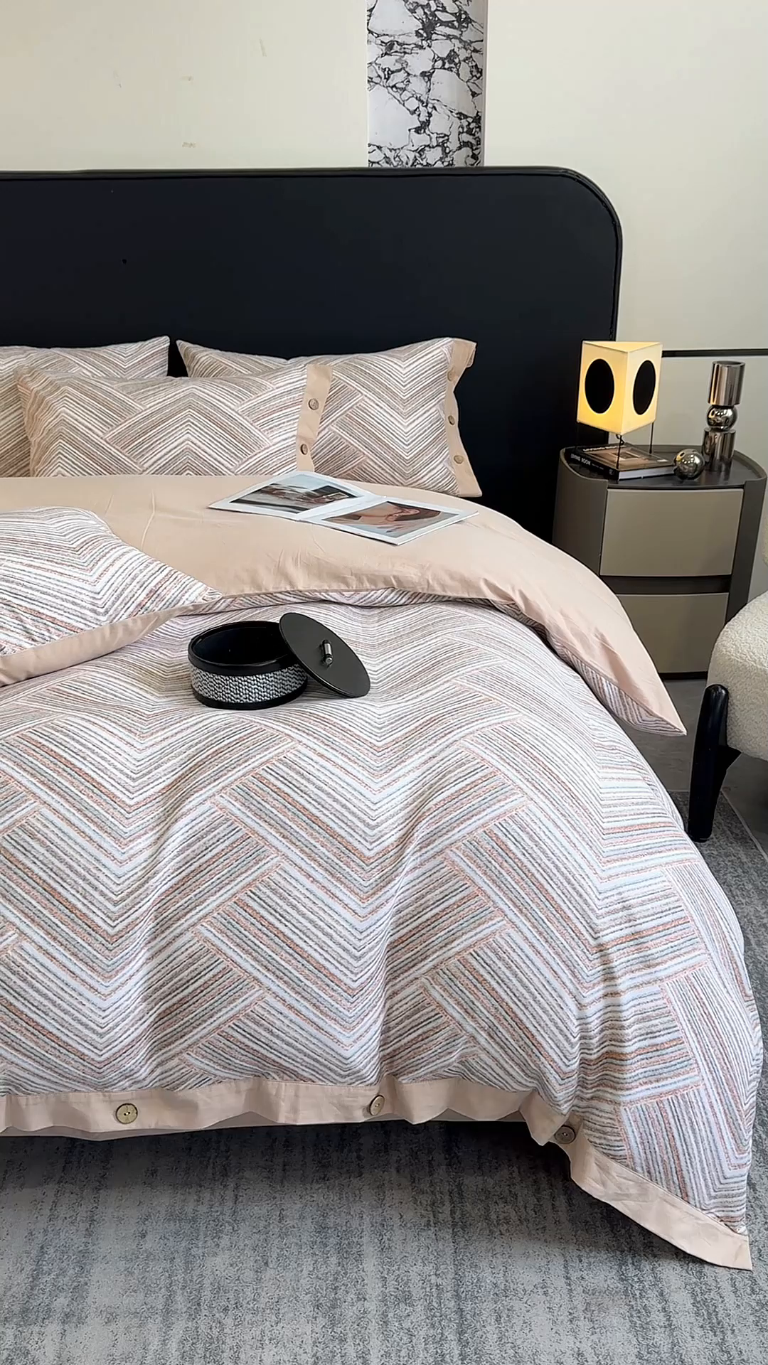 91家纺网 家纺一手货源 找家纺 慕希家纺 2025新款全棉纯棉轻奢加厚磨毛纽扣款四件套 艾文