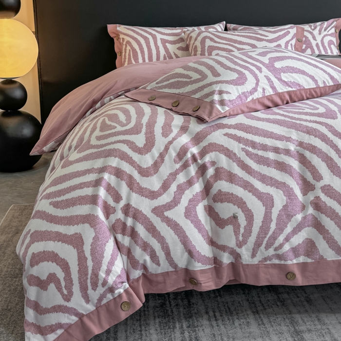 91家纺网 家纺一手货源 找家纺 慕希家纺 2025新款全棉纯棉轻奢加厚磨毛纽扣款四件套 马德里-红